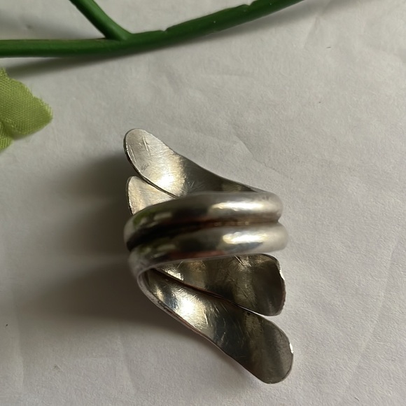 925 Sterling Silver ring. - Picture 2 of 5